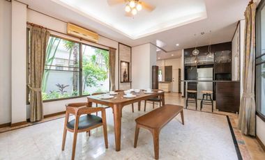 For sale 4 bedrooms house in Wang Thonglang, Bangkok