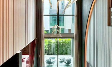 Casa en alquiler y en venta de 5 habitaciones en Suan Luang, Bangkok