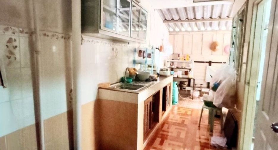 Продажа 2 спальни таунхаус в Phan Thong, Чонбури