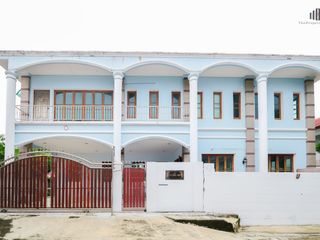 Продажа 4 спальни таунхаус в Тхащи Щаттхана, Бангкок