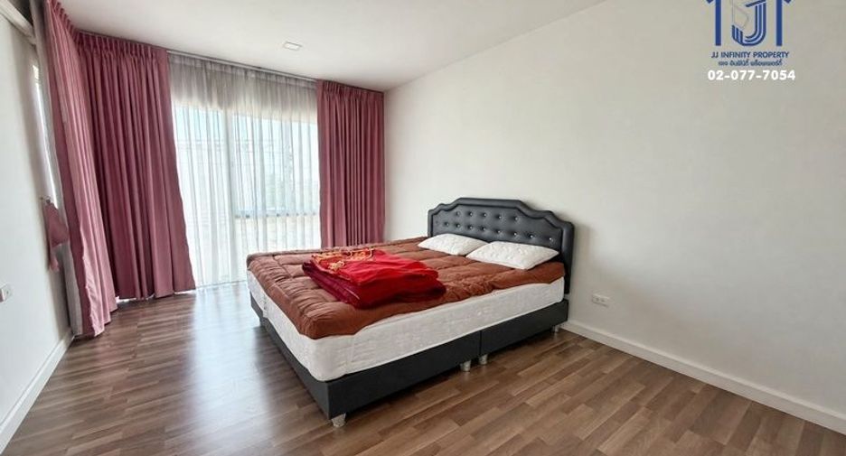 Продажа 3 спальни таунхаус в Мин Бури, Бангкок