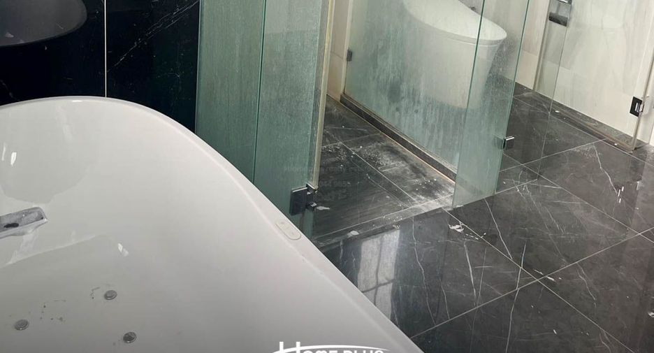 Продажа 4 спальни дом в Тхащи Щаттхана, Бангкок