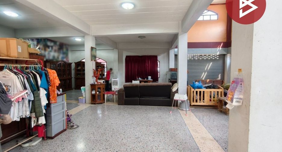 For sale 3 bedrooms house in Wiset Chai Chan, Ang Thong
