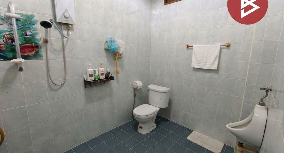 For sale 3 bedrooms house in Wiset Chai Chan, Ang Thong