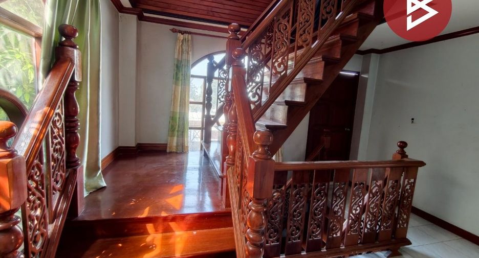 For sale 3 bedrooms house in Wiset Chai Chan, Ang Thong
