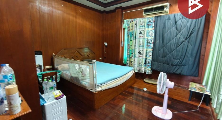 For sale 3 bedrooms house in Wiset Chai Chan, Ang Thong