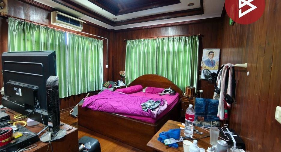 For sale 3 bedrooms house in Wiset Chai Chan, Ang Thong