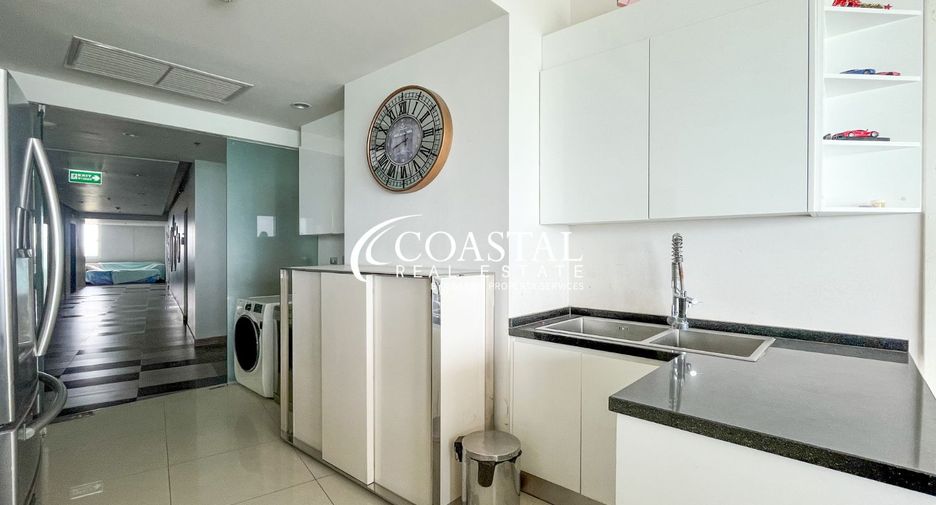 For rent and for sale 4 bedrooms condo in Na Jomtien, Pattaya