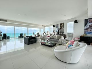 For rent and for sale 4 bedrooms condo in Na Jomtien, Pattaya