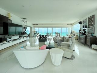 For rent and for sale 4 bedrooms condo in Na Jomtien, Pattaya