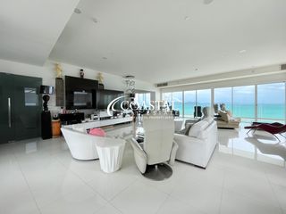 For rent and for sale 4 bedrooms condo in Na Jomtien, Pattaya