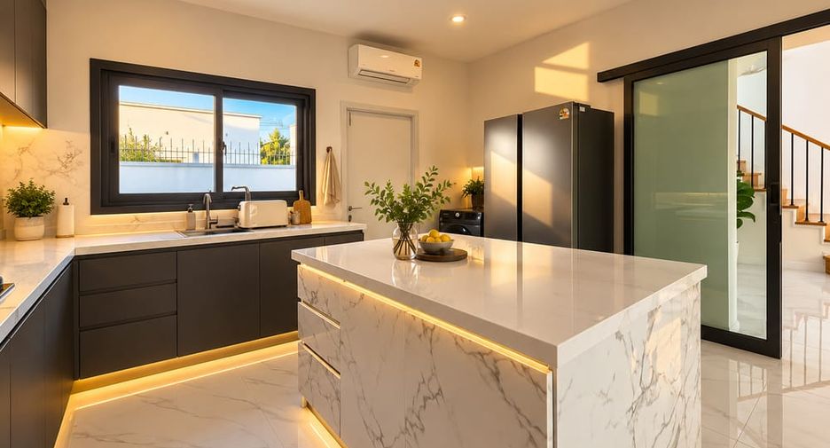 Villa en alquiler de 6 habitaciones en Bang Lamung, Chonburi