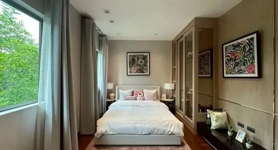 Casa en venta de 4 habitaciones en Pak Kret, Nonthaburi