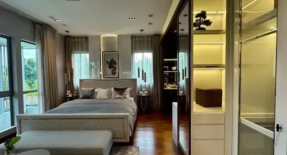Casa en venta de 4 habitaciones en Pak Kret, Nonthaburi