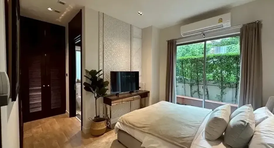 Casa en venta de 4 habitaciones en Pak Kret, Nonthaburi
