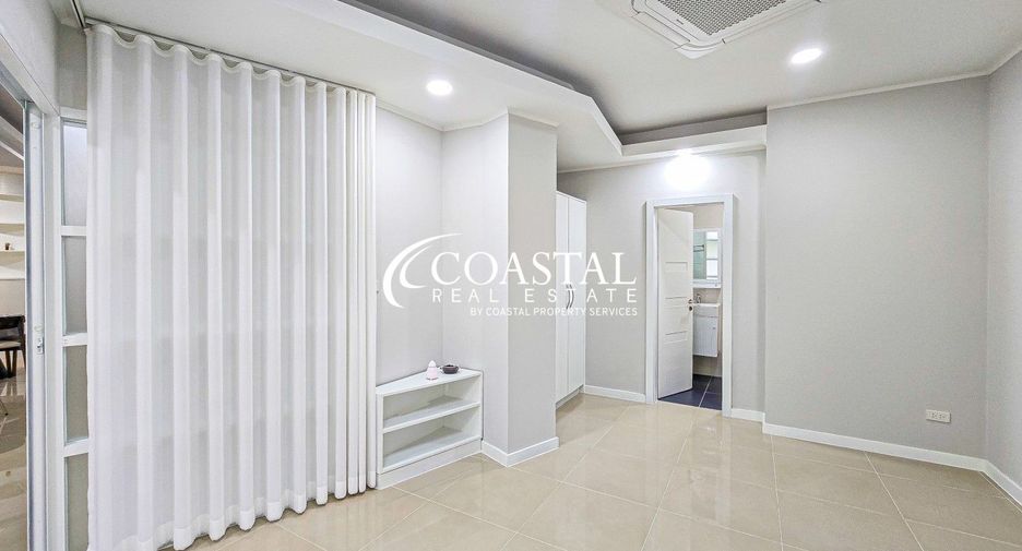Аренда и продажа 3 спальни кондо в Na Jomtien, Паттайя