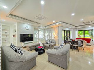 Аренда и продажа 3 спальни кондо в Na Jomtien, Паттайя