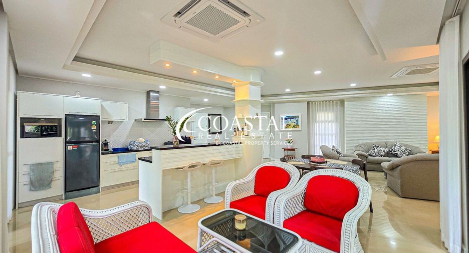 Аренда и продажа 3 спальни кондо в Na Jomtien, Паттайя