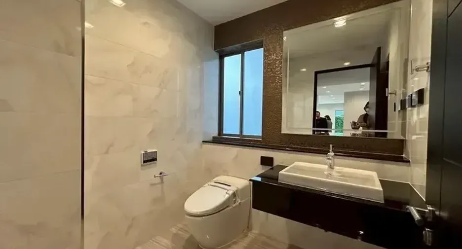 For sale 4 bedrooms house in Pak Kret, Nonthaburi