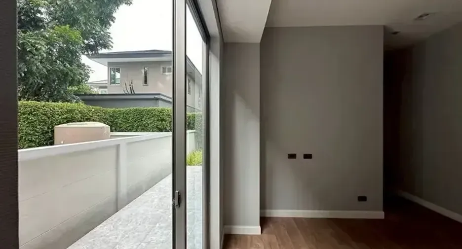 For sale 4 bedrooms house in Pak Kret, Nonthaburi