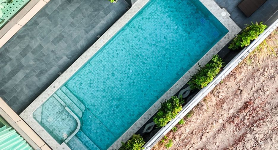 Villa en venta de 5 habitaciones en Bang Lamung, Chonburi