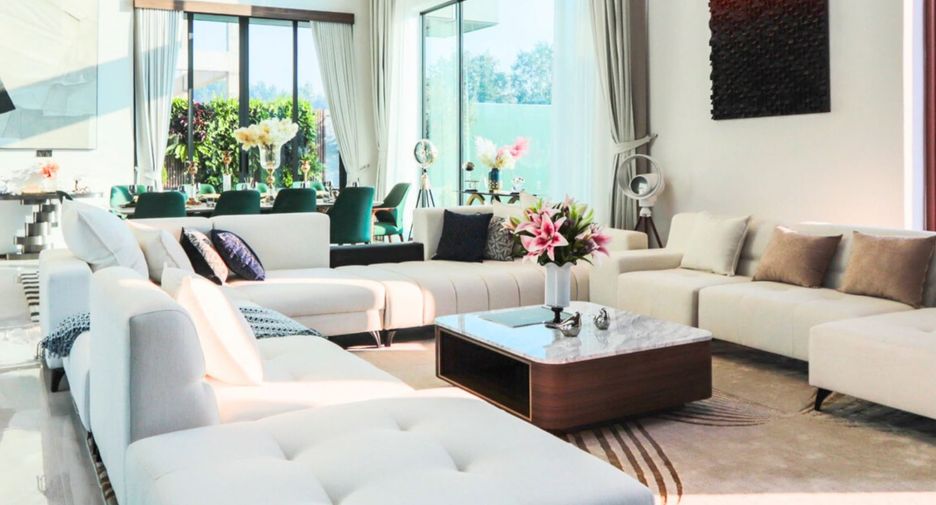 Villa en venta de 5 habitaciones en Bang Lamung, Chonburi