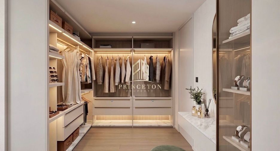 Casa en alquiler y en venta de 4 habitaciones en Saphan Sung, Bangkok
