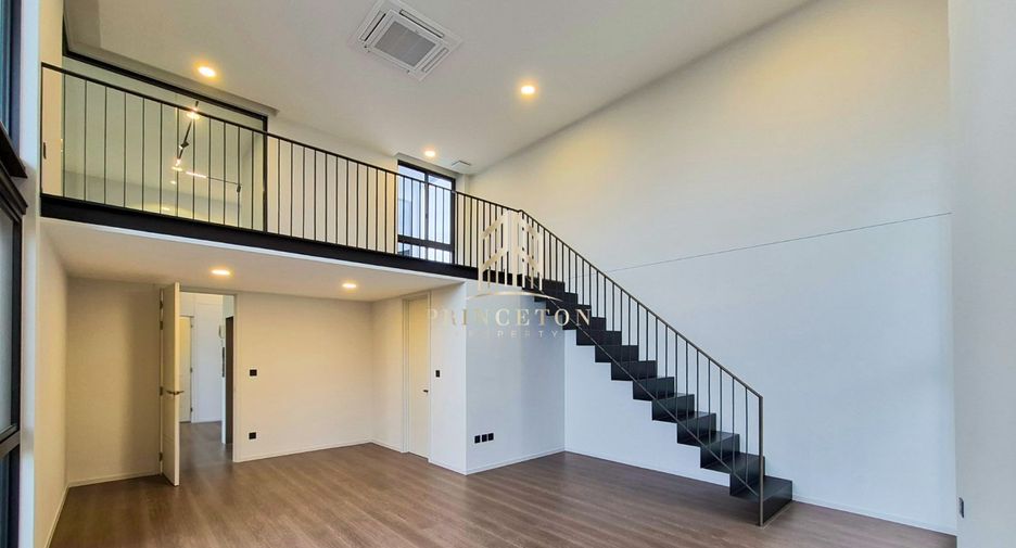 Casa en alquiler y en venta de 4 habitaciones en Saphan Sung, Bangkok