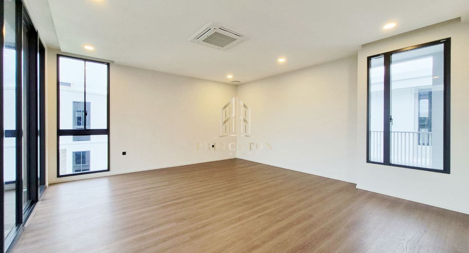 Casa en alquiler y en venta de 4 habitaciones en Saphan Sung, Bangkok
