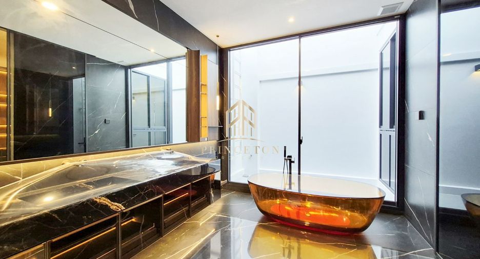 Casa en alquiler y en venta de 4 habitaciones en Saphan Sung, Bangkok
