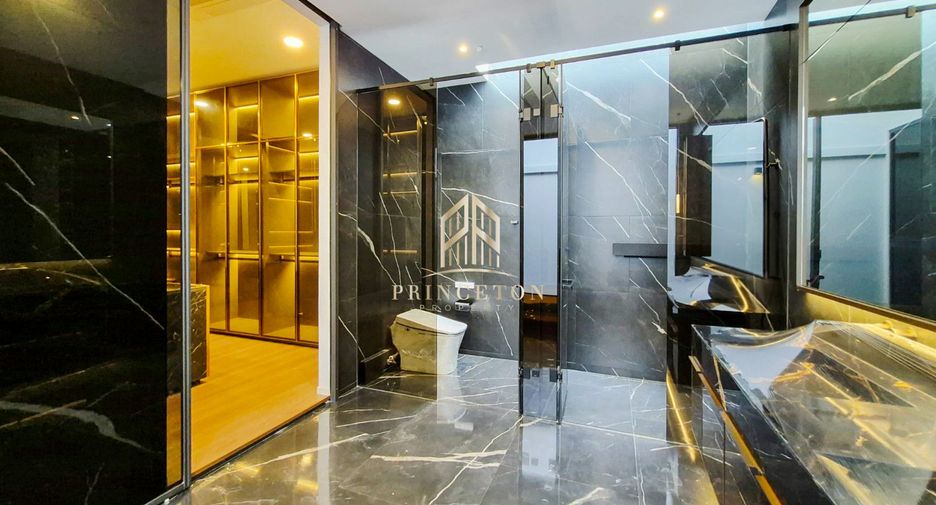 Casa en alquiler y en venta de 4 habitaciones en Saphan Sung, Bangkok