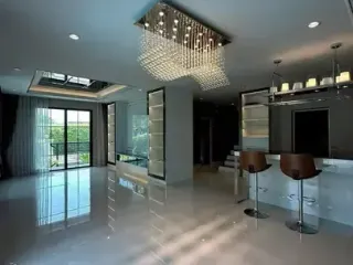 À vendre 4 chambres maison à Prawet, Bangkok