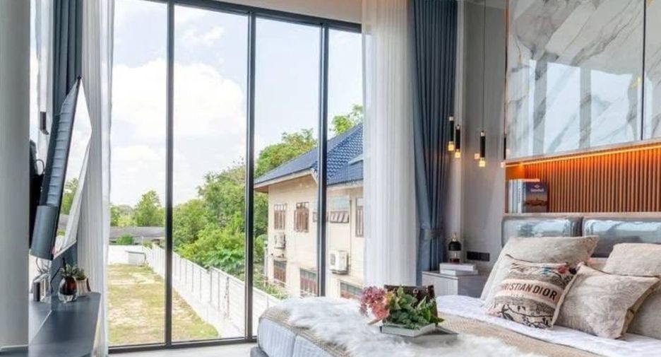 Villa en venta de 5 habitaciones en Bang Lamung, Chonburi