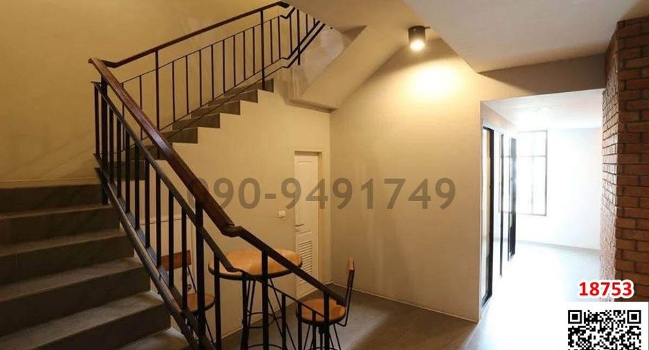 For rent 8 bedrooms office in Khlong Sam Wa, Bangkok