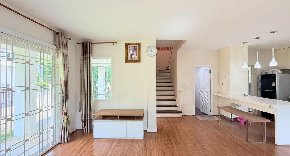 Продажа 4 спальни дом в Mueang Chiang Mai, Чианг Маи