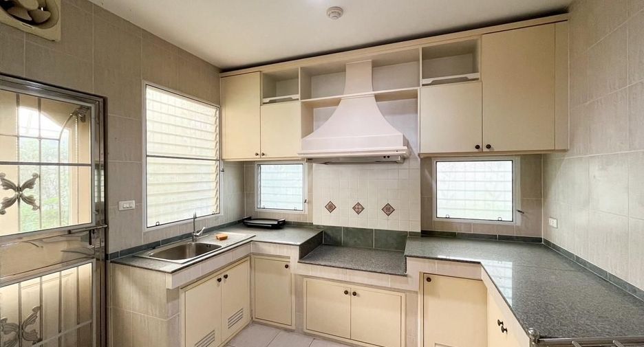 Продажа 3 спальни дом в Mueang Samut Prakan, Самутпракан