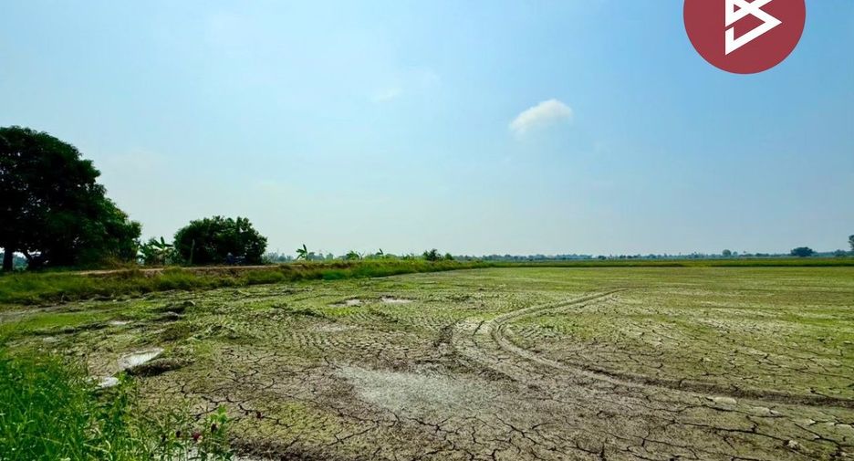 Продажа Участок в Phrom Buri, Сингбури