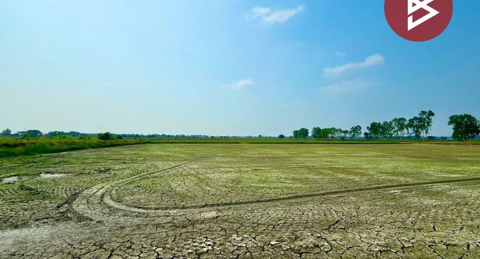 Продажа Участок в Phrom Buri, Сингбури