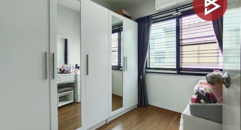 Reihenhaus zum Kauf mit 3 Zimmer in Mueang Pathum Thani, Pathum Thani
