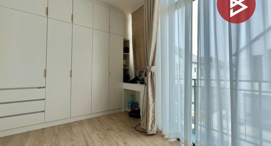 À louer et à vendre 4 chambres maison à Bang Sao Thong, Samut Prakan