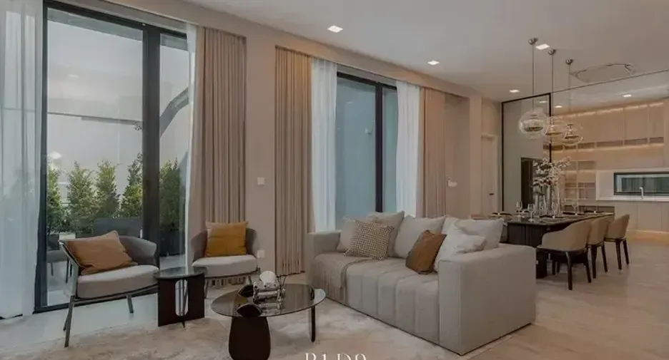 For rent and for sale 4 bedrooms house in Saphan Sung, Bangkok