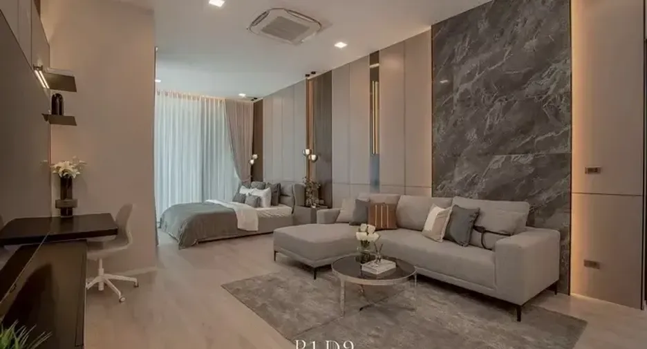 For rent and for sale 4 bedrooms house in Saphan Sung, Bangkok