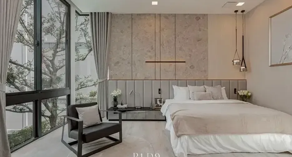 For rent and for sale 4 bedrooms house in Saphan Sung, Bangkok