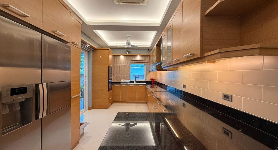 Casa en alquiler de 2 habitaciones en Bang Lamung, Chonburi