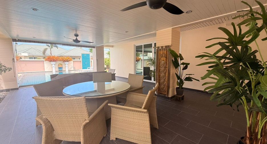 Casa en alquiler de 2 habitaciones en Bang Lamung, Chonburi