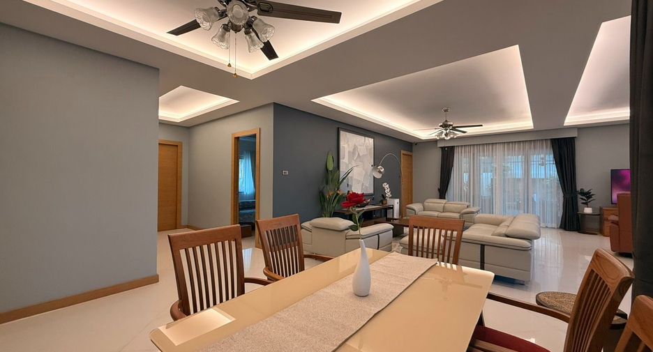 Casa en alquiler de 2 habitaciones en Bang Lamung, Chonburi
