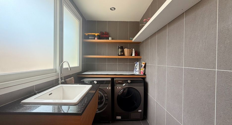 Casa en alquiler de 2 habitaciones en Bang Lamung, Chonburi