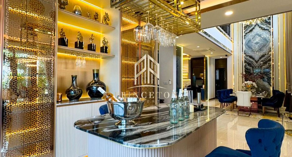 Casa en alquiler y en venta de 4 habitaciones en Lat Krabang, Bangkok