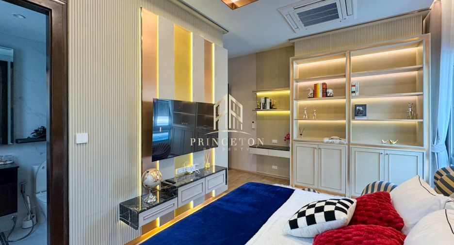 Casa en alquiler y en venta de 4 habitaciones en Lat Krabang, Bangkok