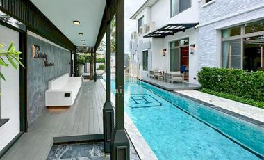 Casa en alquiler y en venta de 4 habitaciones en Lat Krabang, Bangkok